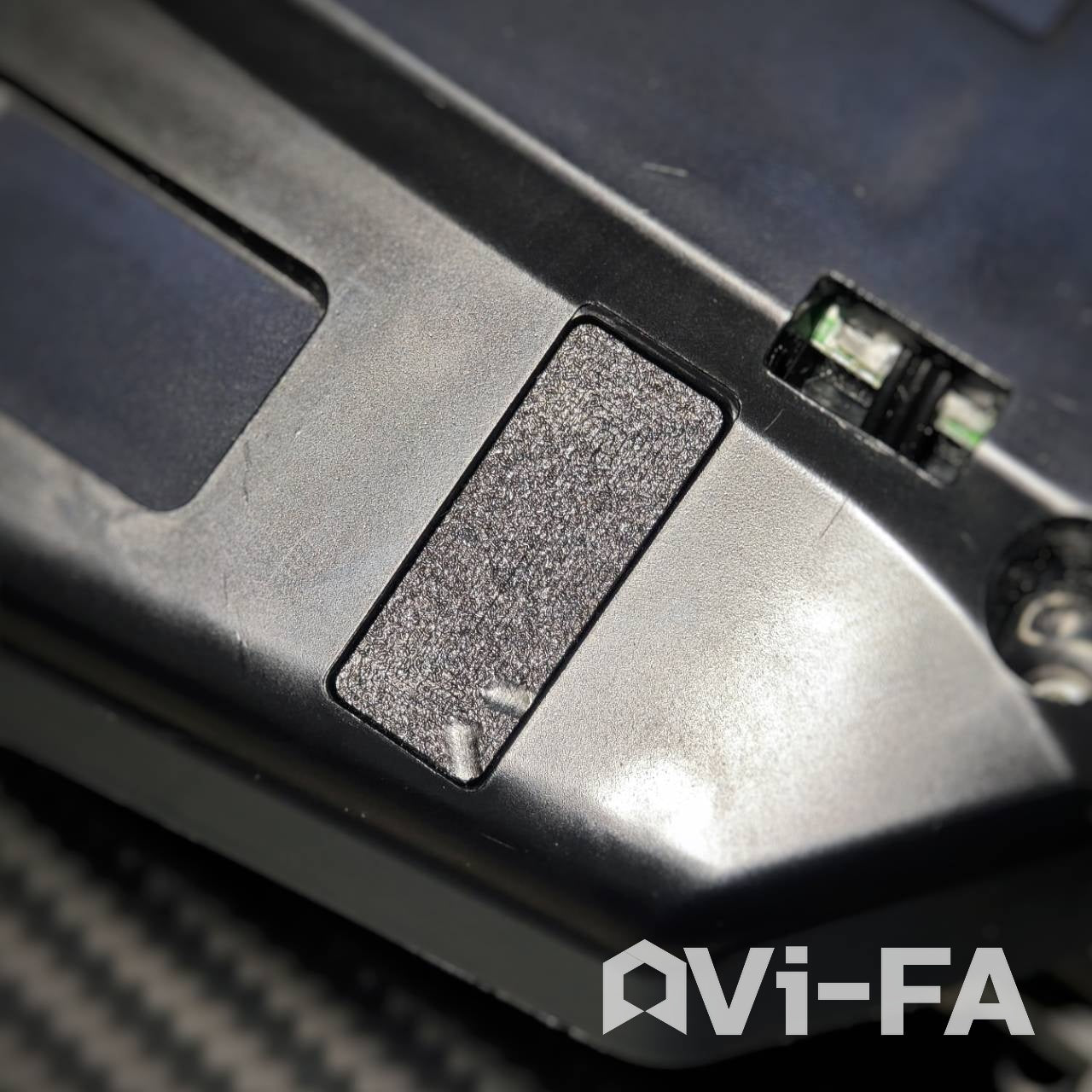 スイッチホールカバー （TAMIYA DT-04専用）